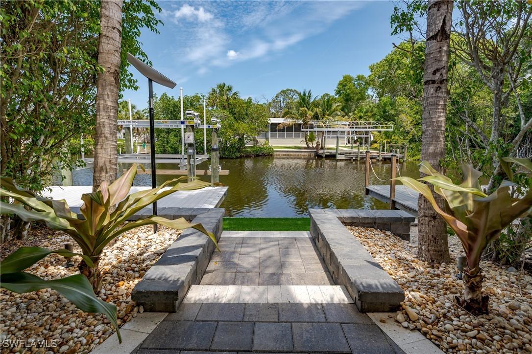 13379 Snook Cir., Naples, FL 34114