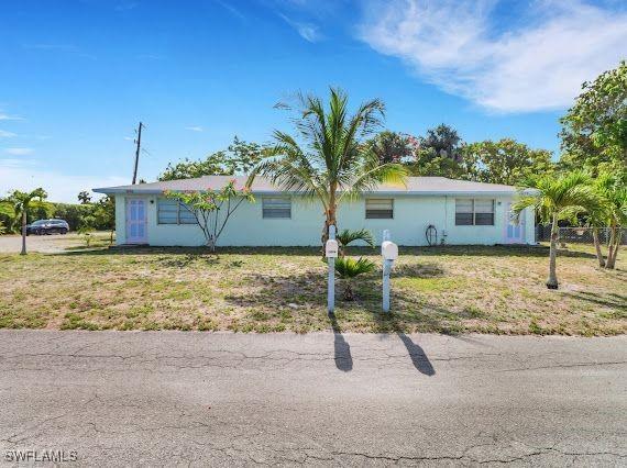 2656 Mangrove St., Naples, FL 34112