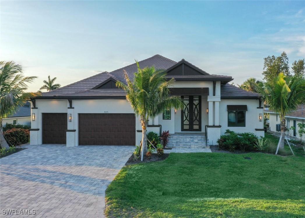 825 Miramar Ct., Cape Coral, FL 33904
