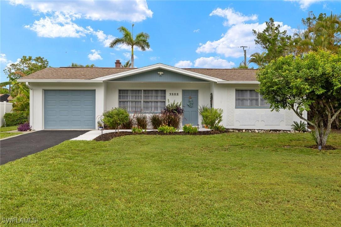 9808 Almetta Ave., Fort Myers, FL 33919