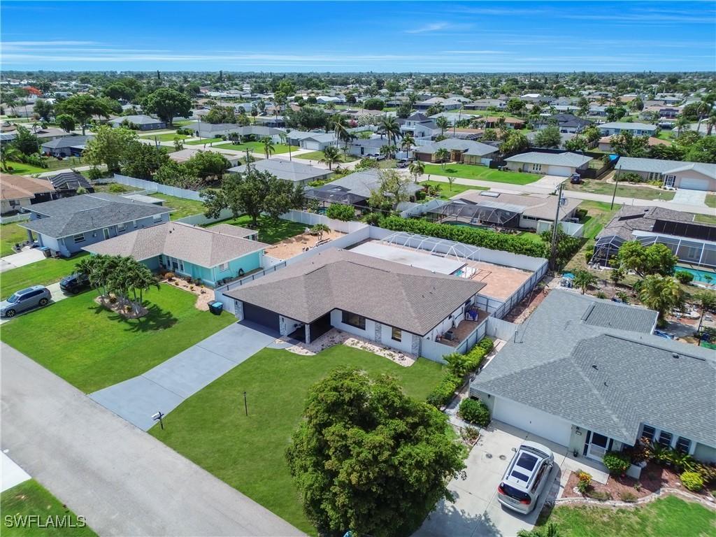 1313 SE 37th Ter., Cape Coral, FL 33904
