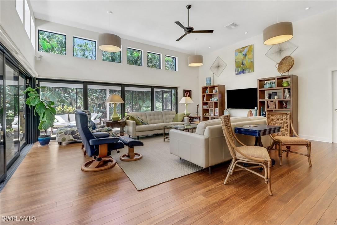 2294 Royal Ln., Naples, FL 34112