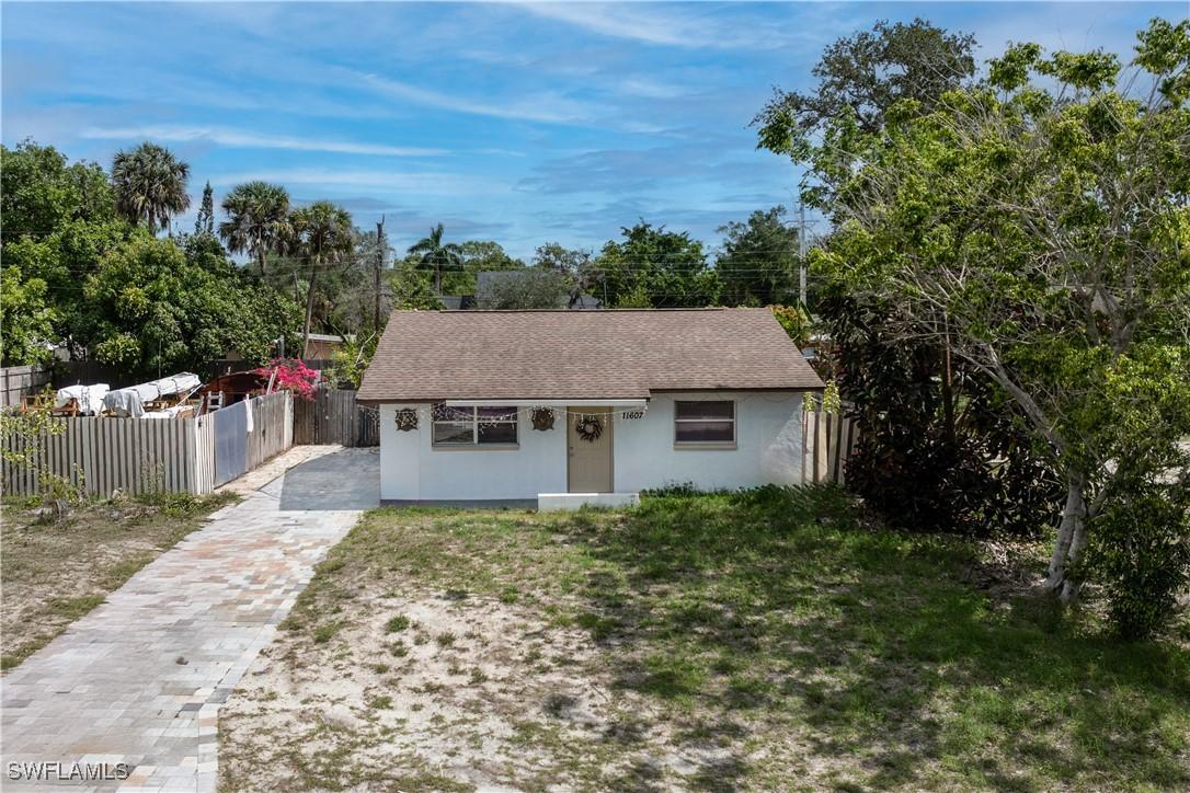 11607 Mckenna Ave., Bonita Springs, FL 34135