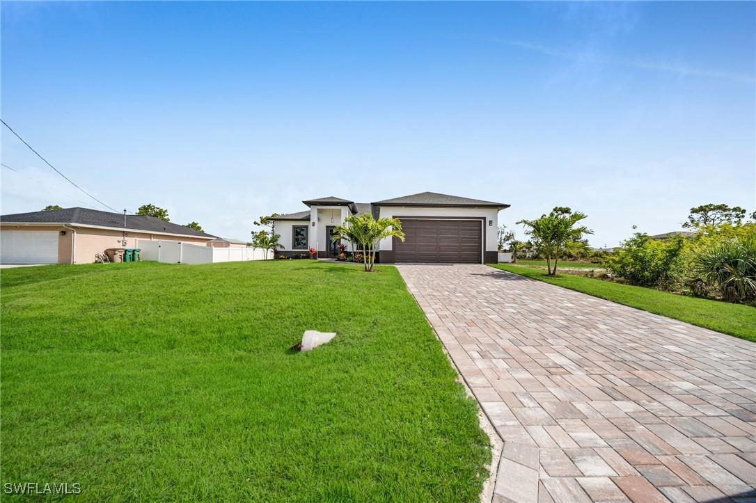 1925 NW 30th Ter., Cape Coral, FL 33993
