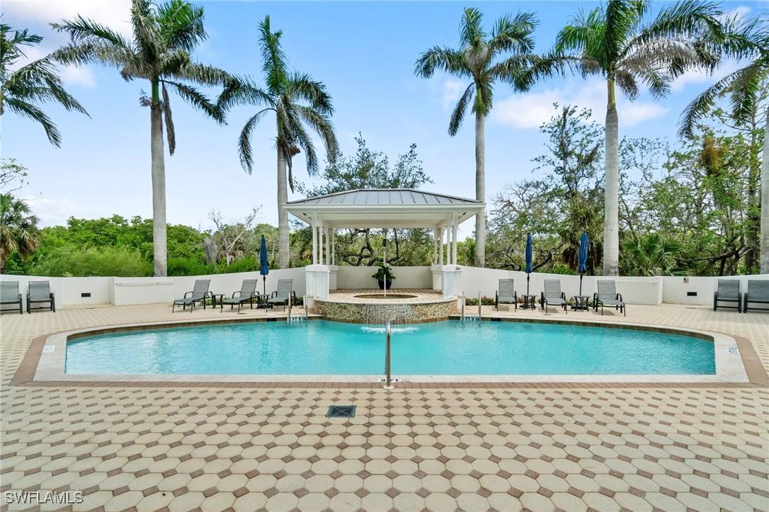 325 Dunes Blvd. #T2, Naples, FL 34110