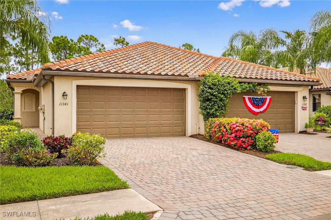 11341 Red Bluff Ln., Fort Myers, FL 33912