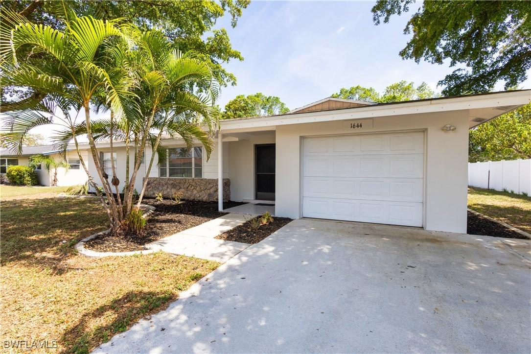 1644 N Hermitage Rd., Fort Myers, FL 33919