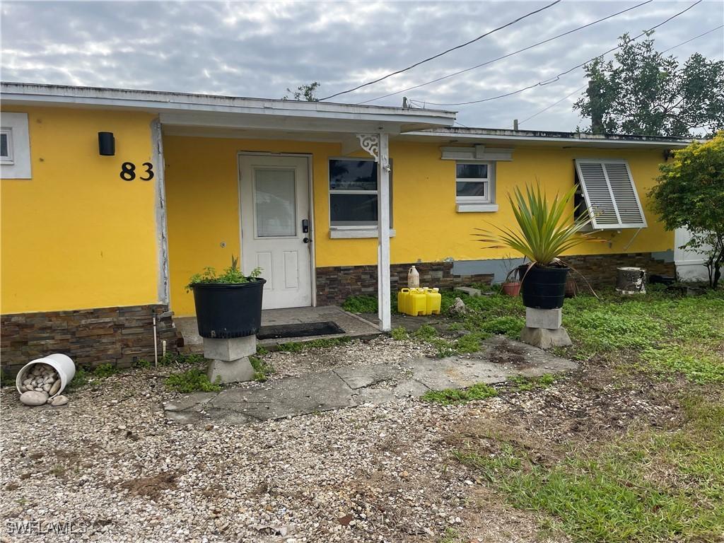 83 Oak St., North Fort Myers, FL 33903