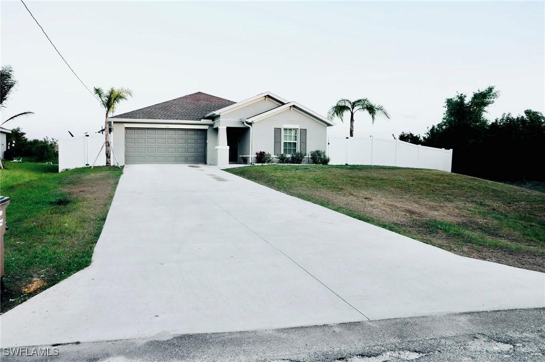 332 Pembroke St., Lehigh Acres, FL 33974