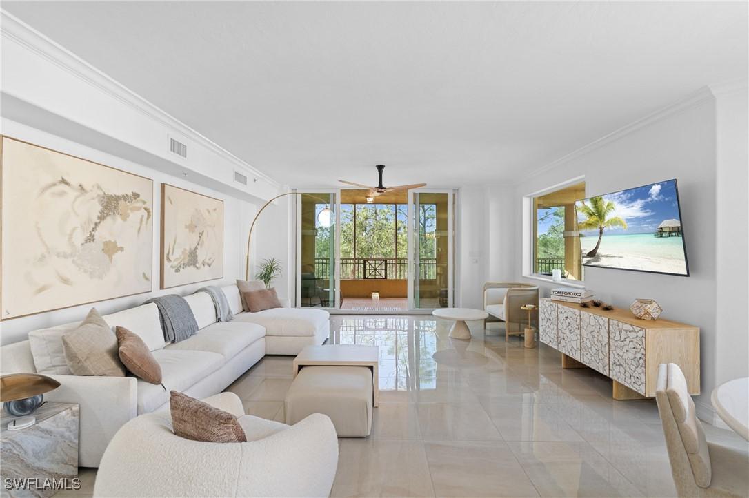 2738 Tiburon Blvd. #B-305, Naples, FL 34109