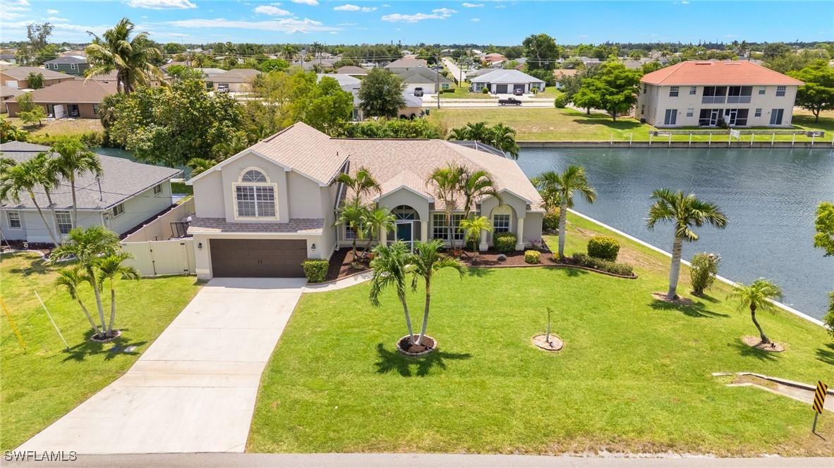302 SE 8th Pl., Cape Coral, FL 33990