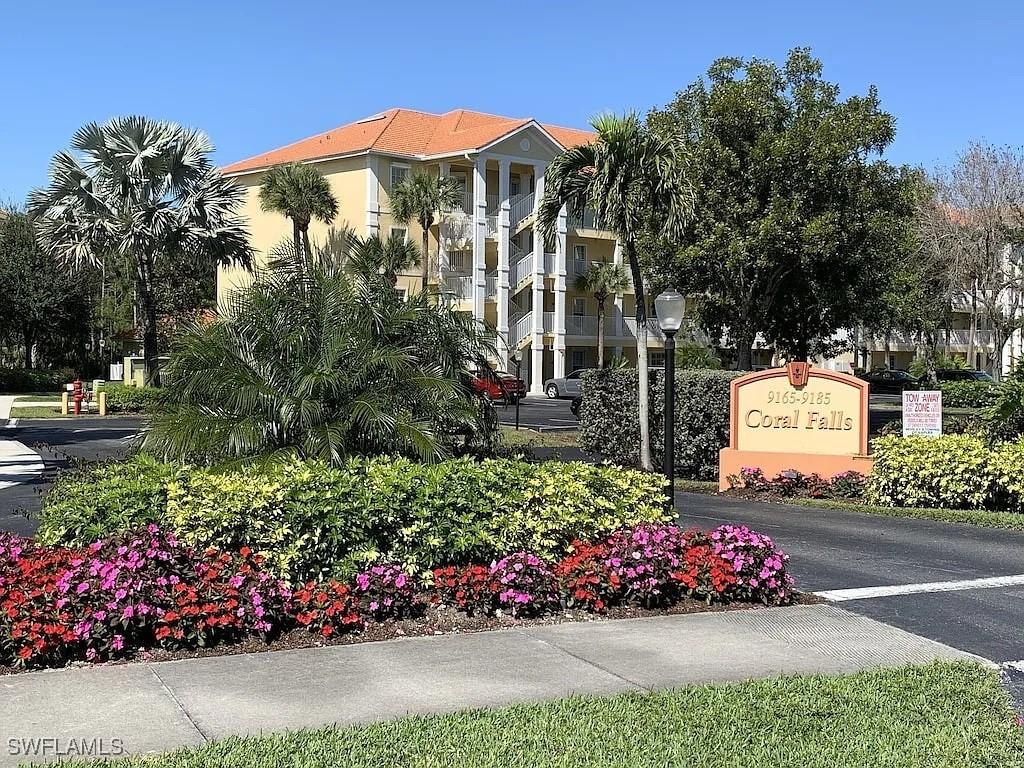 9185 Celeste Dr. #101, Naples, FL 34113