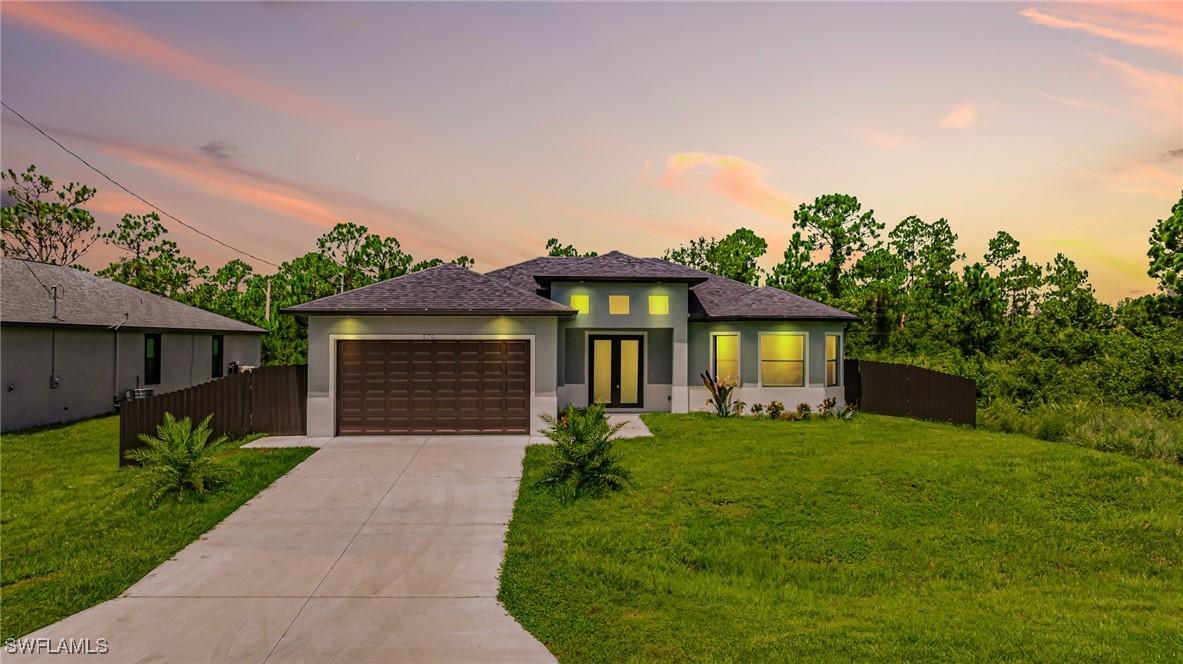 570 Sherwood Ave., Lehigh Acres, FL 33974