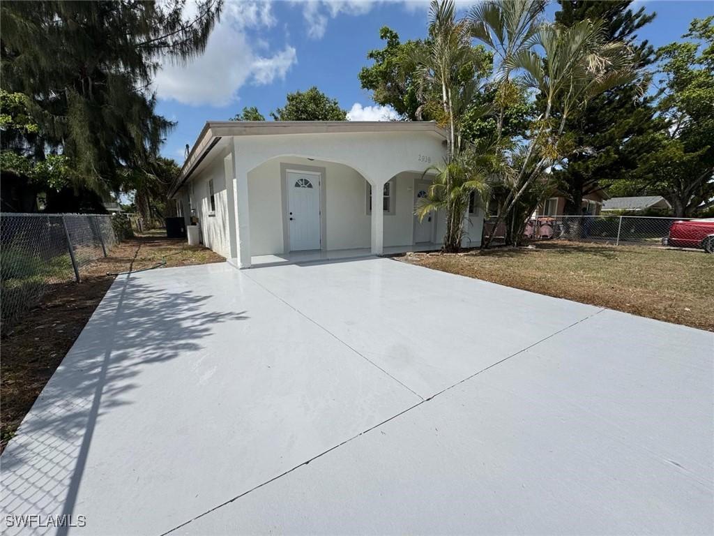 2938 Market St., Fort Myers, FL 33916