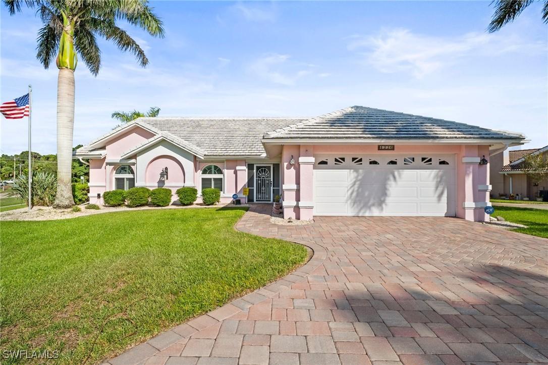 4226 Yarmouth Ct., North Fort Myers, FL 33903