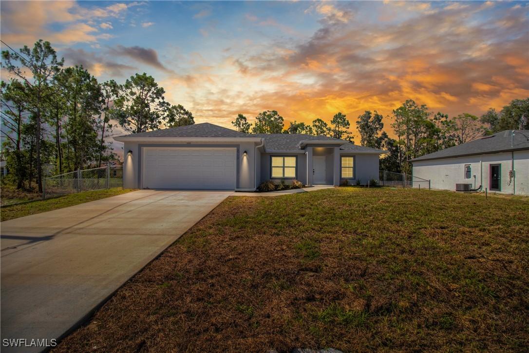 2712 43rd St., Lehigh Acres, FL 33976
