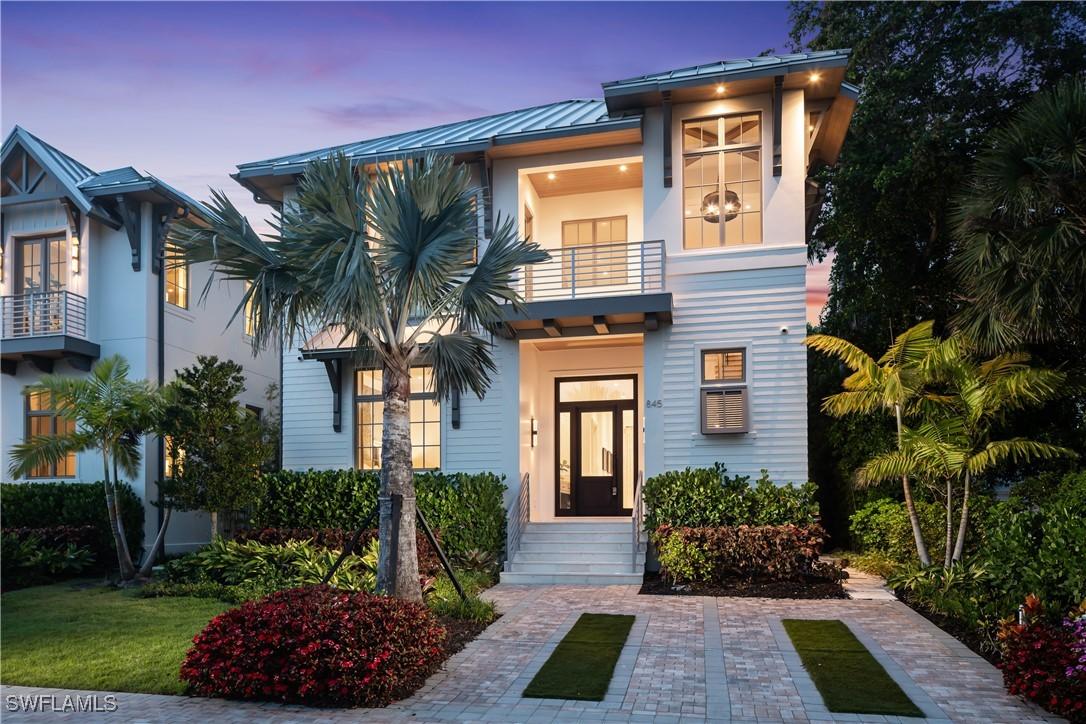 845 11th Ave., Naples, FL 34102