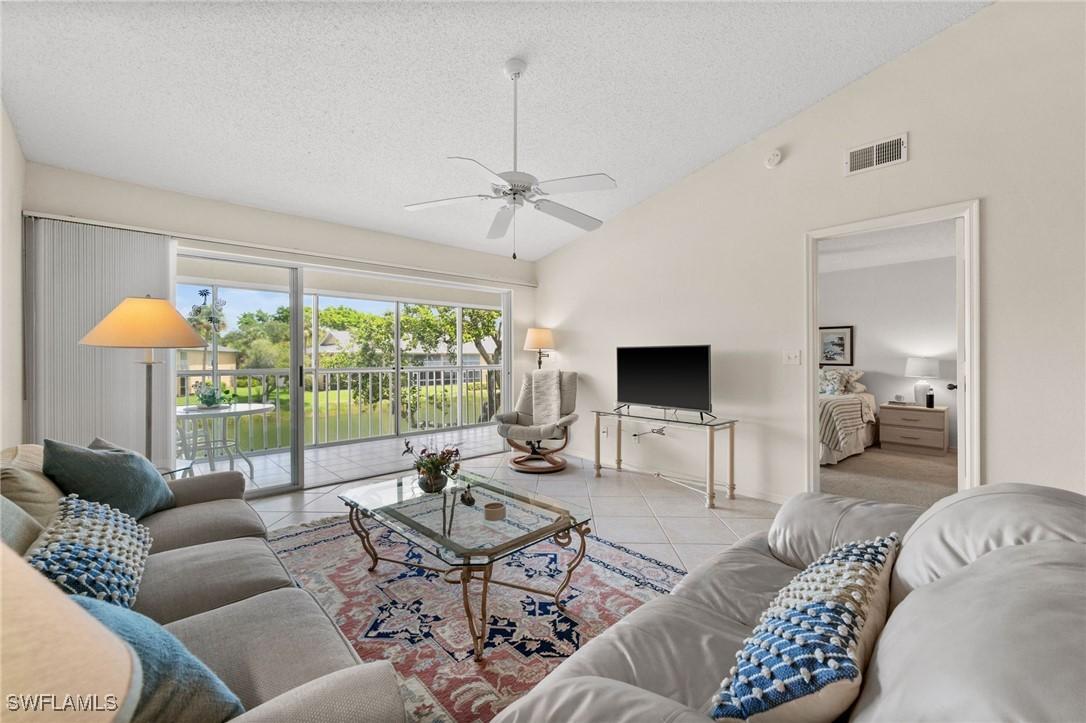 1190 Yesica Ann Cir. #B205, Naples, FL 34110