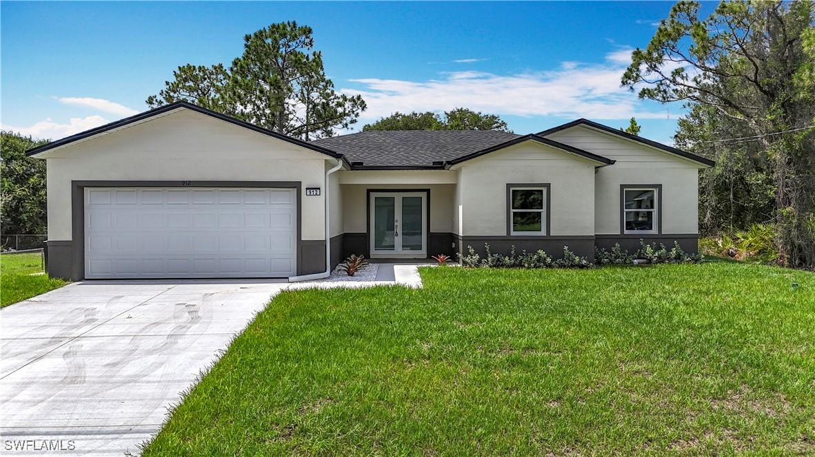 912 Anthony St., Lehigh Acres, FL 33974