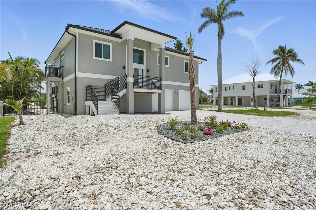 231 Flamingo St., Fort Myers Beach, FL 33931