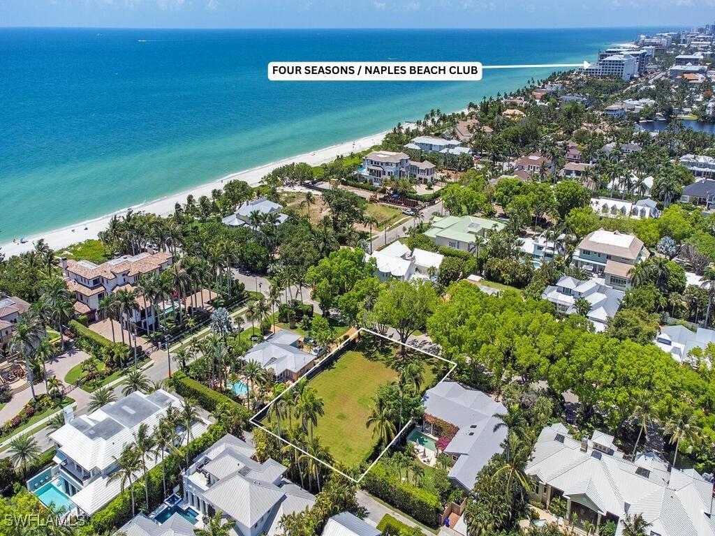 140 2nd Ave., Naples, FL 34102