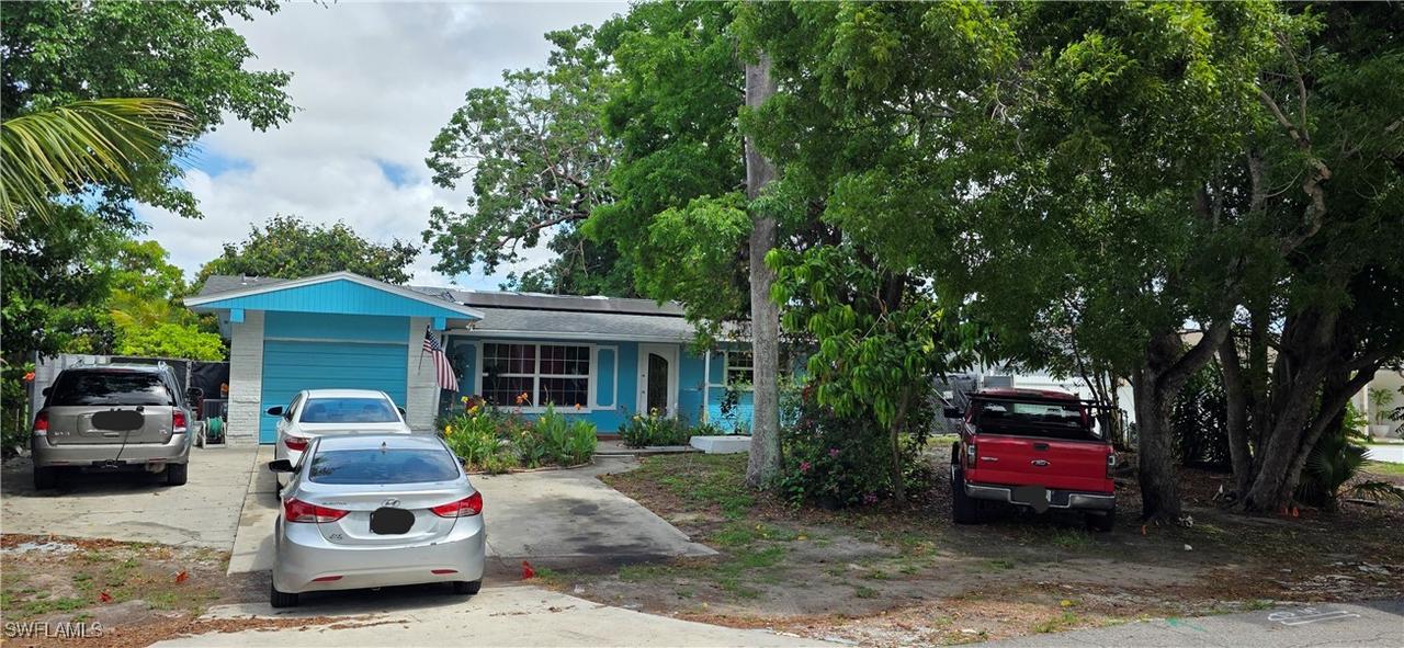 2027 44th St., Naples, FL