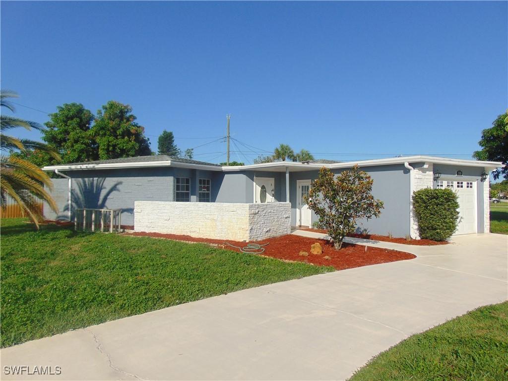 100 Waterview Ave., Lehigh Acres, FL 33936