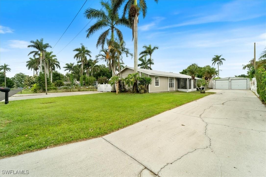 51-55 Lake St., North Fort Myers, FL 33903