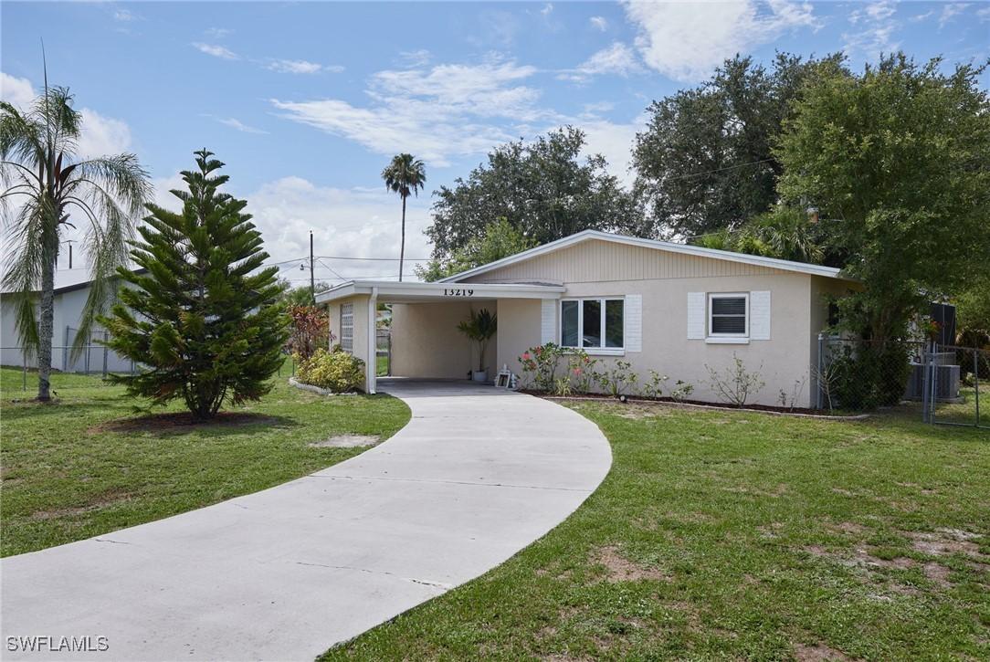 13219 2nd St., Fort Myers, FL 33905
