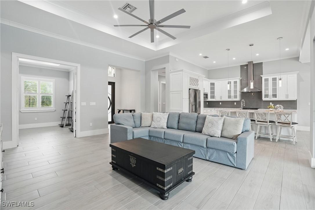 505 7th St., Naples, FL 34120