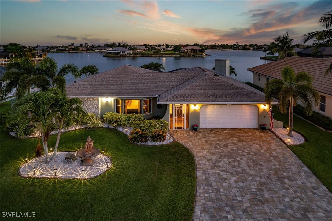 30 SE 10th Ave., Cape Coral, FL 33990