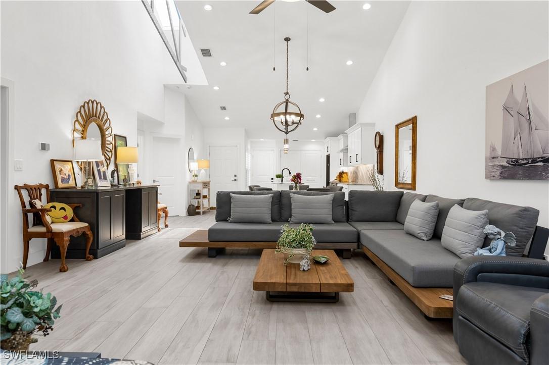 4014 Crayton Rd. #B4, Naples, FL 34103