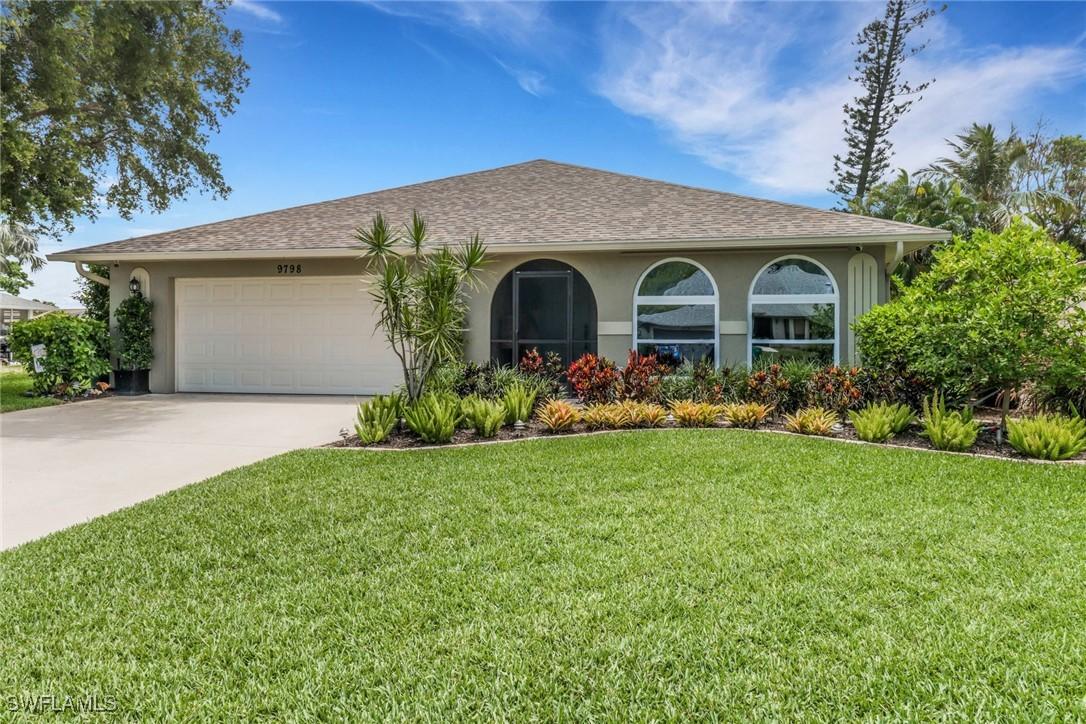 9798 Oxford St., Naples, FL 34109