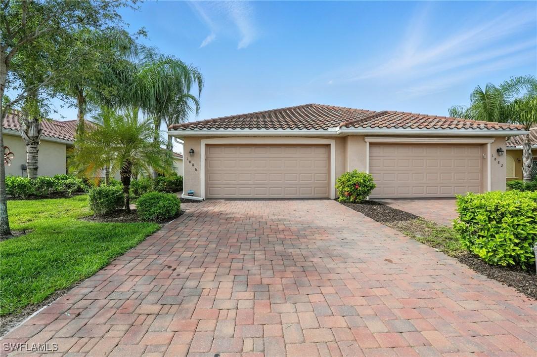1886 Alameda Dr., Naples, FL 34120