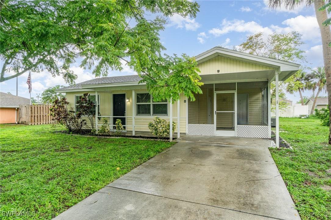 303 Dartmouth Ave., Lehigh Acres, FL 33936