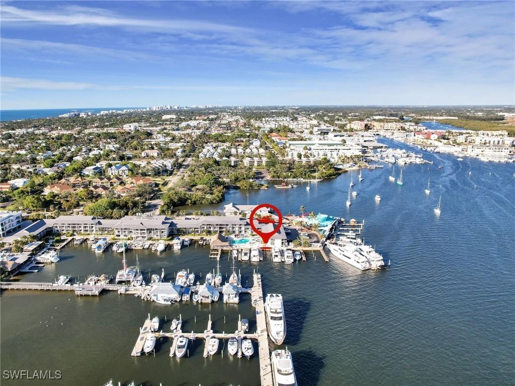 900 Broad Ave., Naples, FL 34102