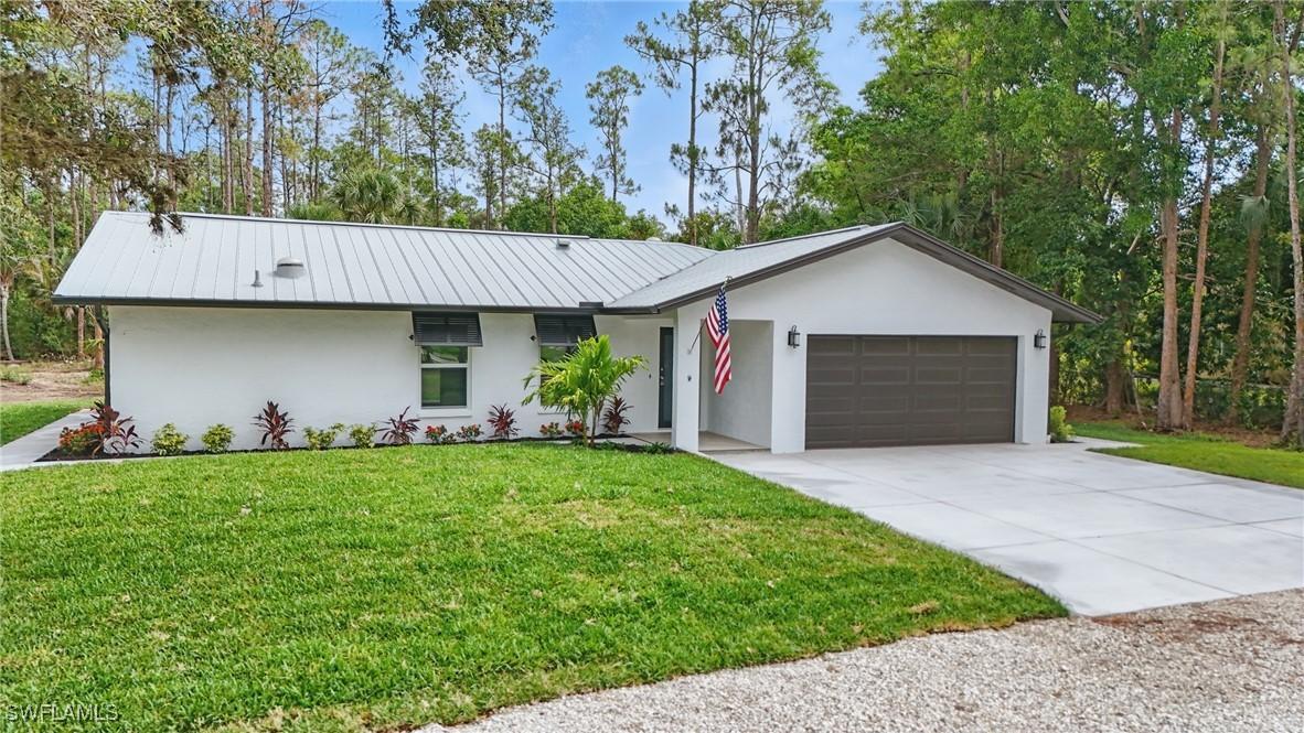 5111 Palmetto Woods Dr., Naples, FL 34119