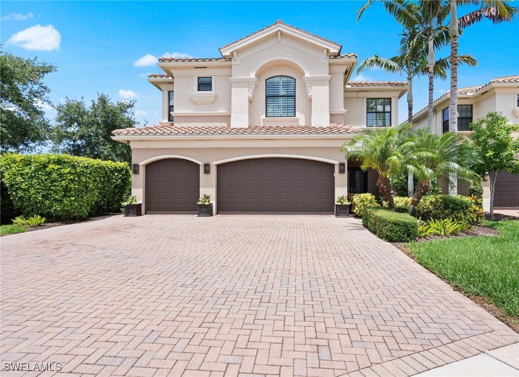 13764 Luna Dr., Naples, FL 34109