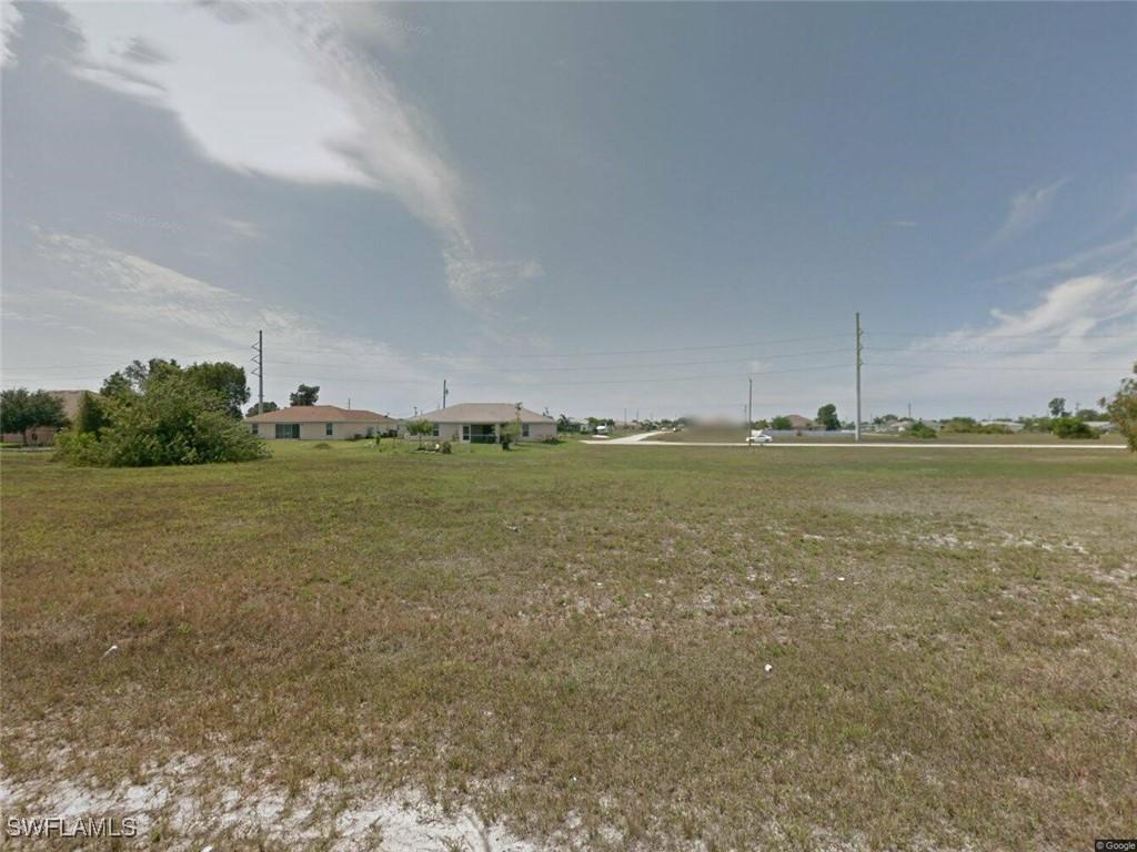 2514 NE Juanita Pl., Cape Coral, FL 33909