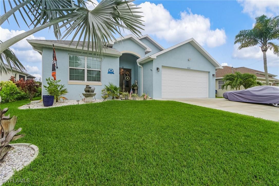 2220 Isle Of Pines Ave., Fort Myers, FL 33905