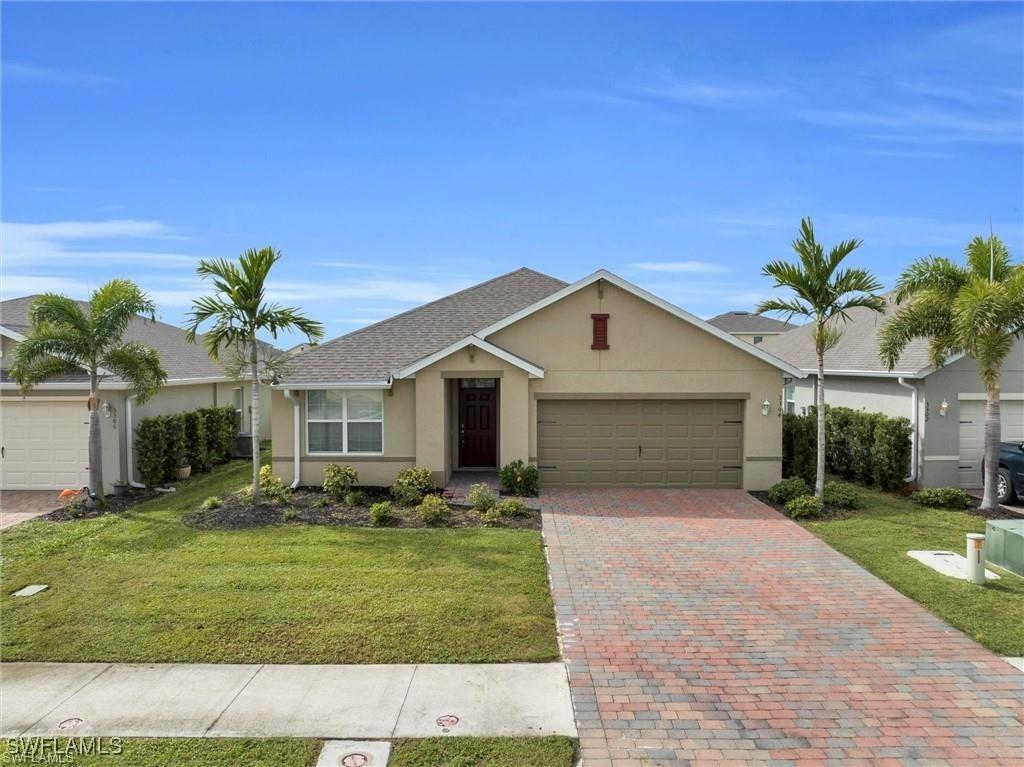 3304 Acapulco Cir., Cape Coral, FL 33909