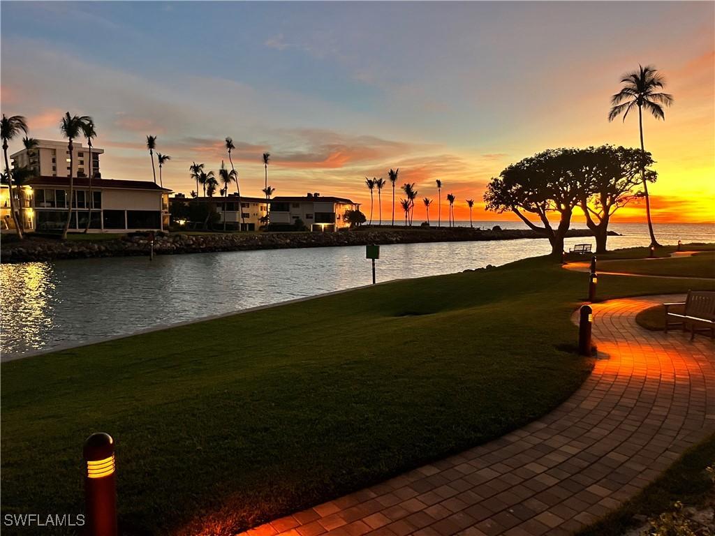 2301 Gulf Shore Blvd. #114, Naples, FL 34103