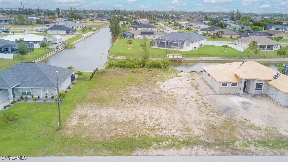 421 SW 23rd Ter., Cape Coral, FL 33991
