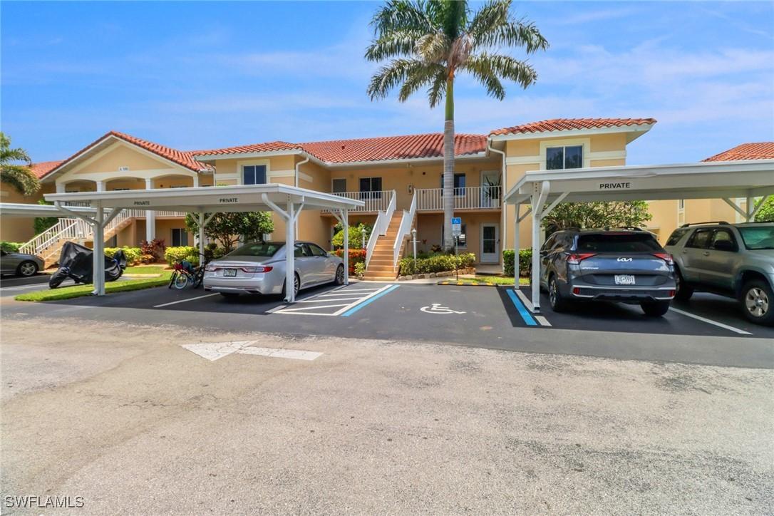 196 Furse Lakes Cir. #A6, Naples, FL 34104