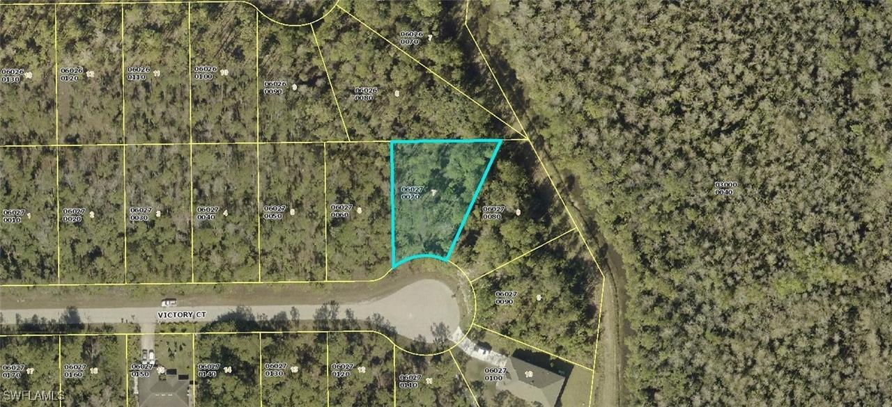 176 Victory Ct., Lehigh Acres, FL 33972