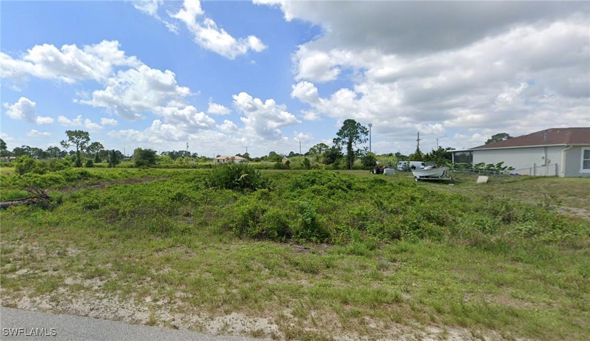 1034 Hatfield St., Lehigh Acres, FL 33974