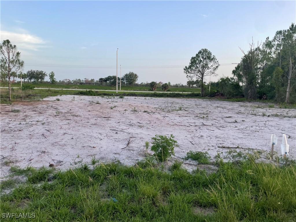 2906 Meadow Rd., Lehigh Acres, FL 33974