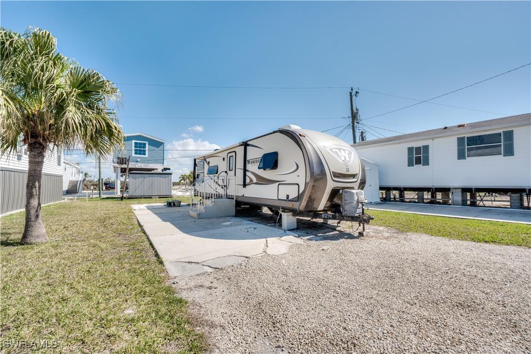 38 Helen Ln., Fort Myers Beach, FL 33931