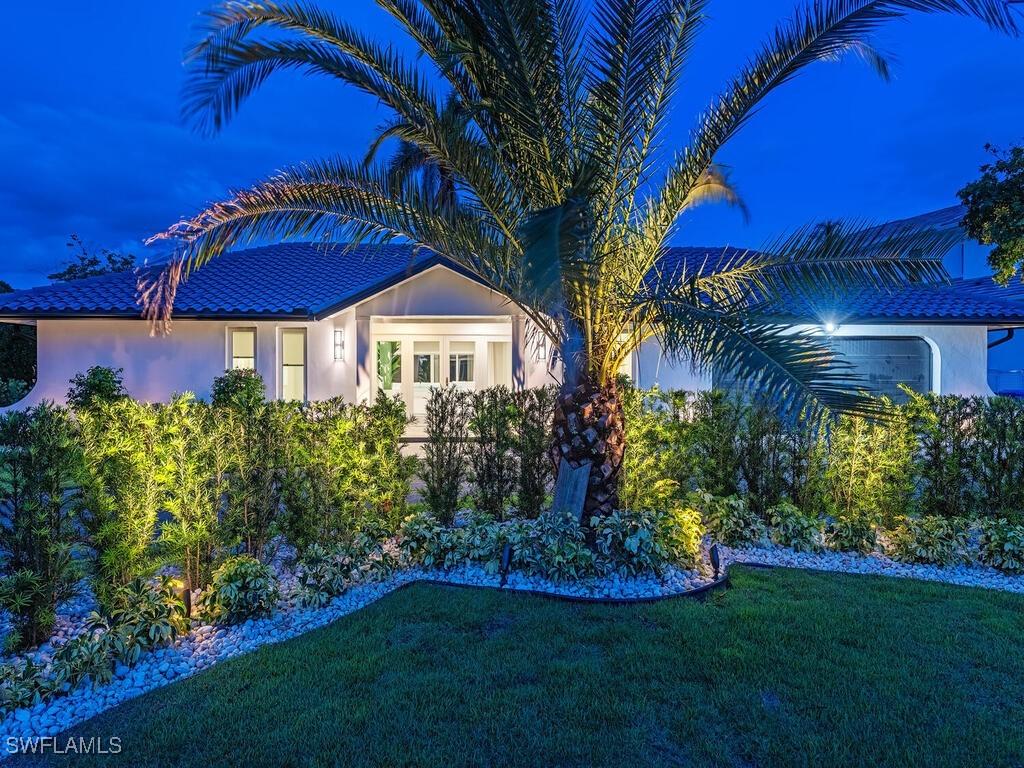 4856 Crayton Rd., Naples, FL 34103