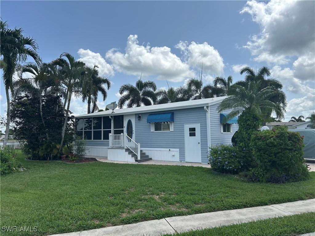 3027 Crystal Lake Dr., Naples, FL 34120